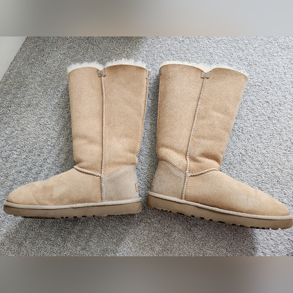 SOLD UGG women's Bailey Button Triplet II Boot Sand SIZE 7 - Picture 8 of 14